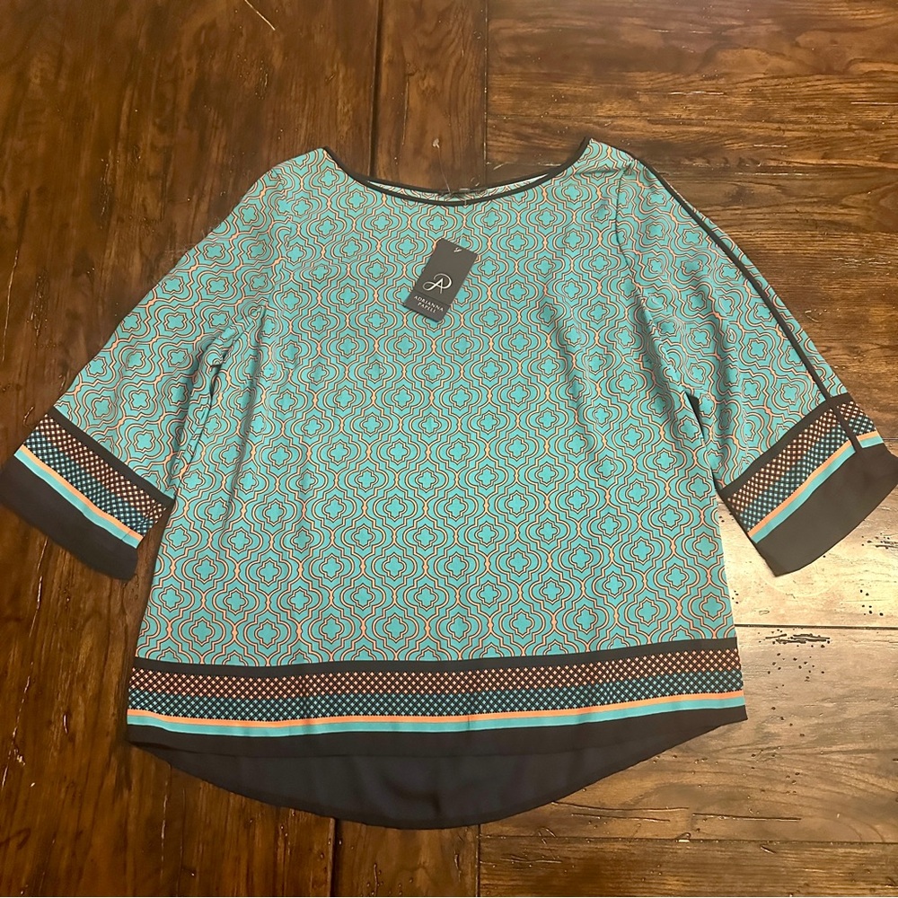 Adrianna Papell Geometric Boxy Blouse L 
Resortwear Chic NWT